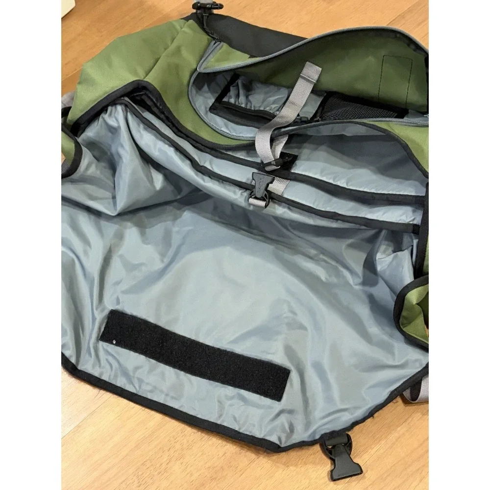 L.L. Bean bean messenger